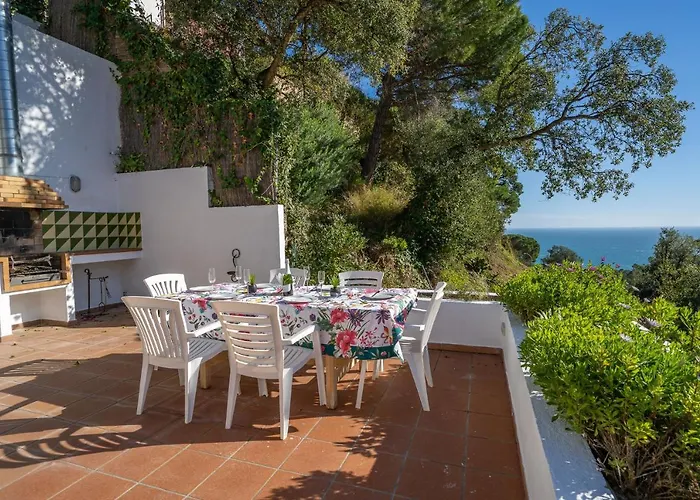 Alpago Piscina Privada Vistas Mar Aire Acondicionado 度假居